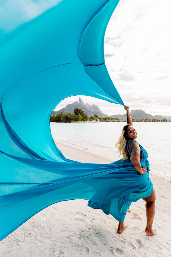 Seance photo de flying dress avec un modele grande taille